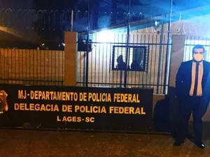 Moraes manda prender professor em pequena cidade de SC