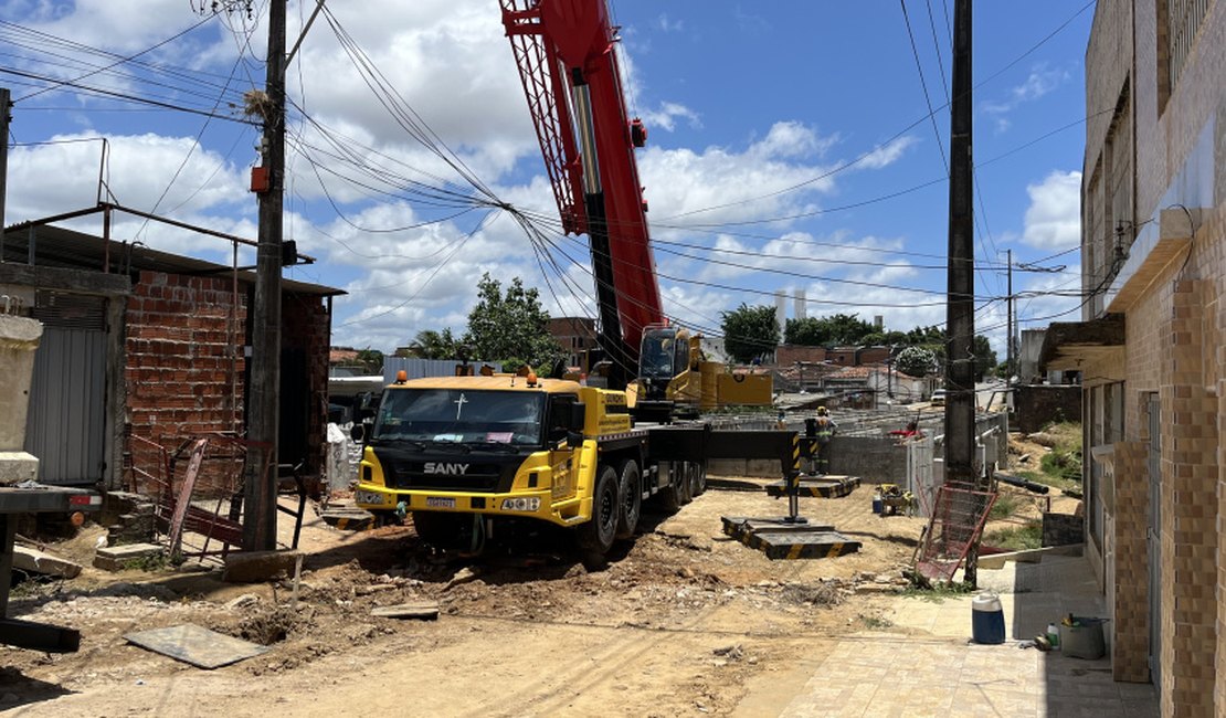 Obras da nova ponte que interliga os bairros Santa Lúcia e Antares avançam com nova etapa