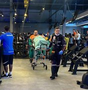 Homem é socorrido após barra de supino despencar sobre o peito em academia no Farol