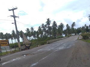 Mãe e filho caem de moto na Rodovia AL – 101 Norte em Japaratinga