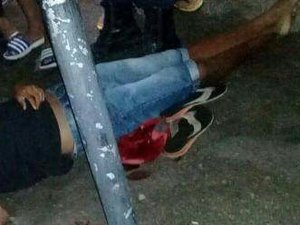 Dupla se aproxima em moto e executa jovem no Agreste 