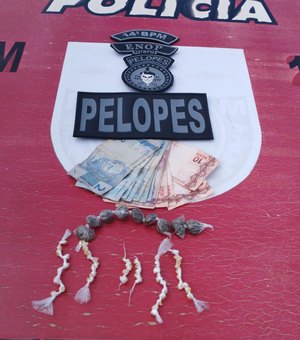 Polícia Militar flagra trio com drogas em Messias; um deles já tinha passagem por tráfico
