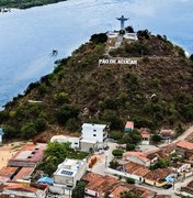 Criminosos fazem reféns em assalto à casa da mãe do prefeito de Pão de Açúcar