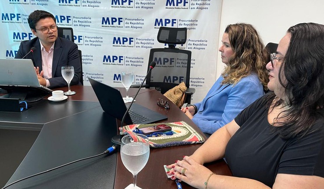 MPF discute regras para passeios e eventos nas piscinas naturais de Maceió