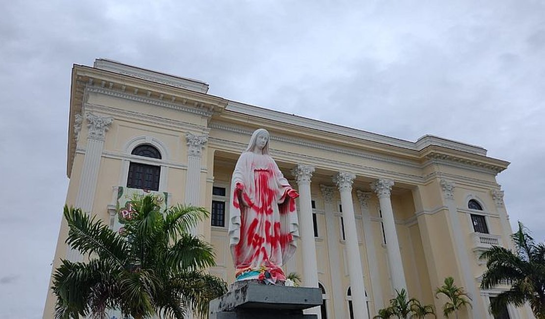 Arquidiocese de Maceió divulga nota de repúdio contra vandalismo de imagem