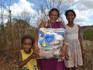 Toneladas de alimentos são entregues por projeto natalino em Alagoas