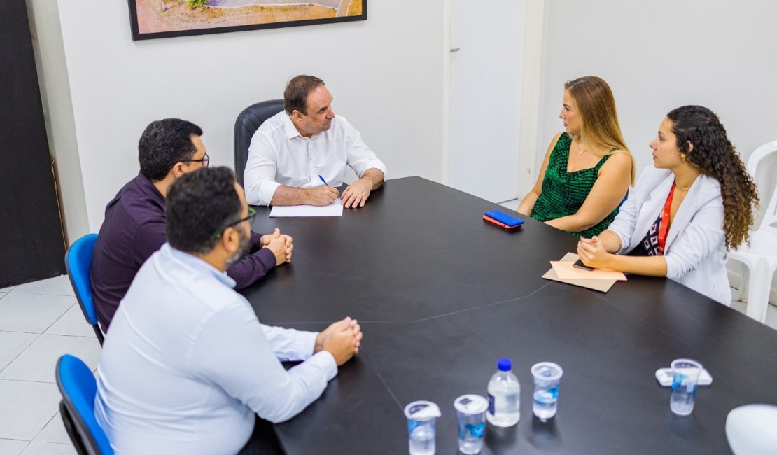 Prefeito Luciano recebe visita da nova superintendente do Arapiraca Garden Shopping