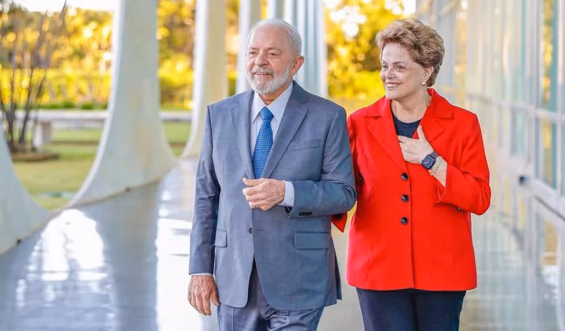 Lula inclui gestão Dilma em ‘década de retrocesso’ em seu plano de governo