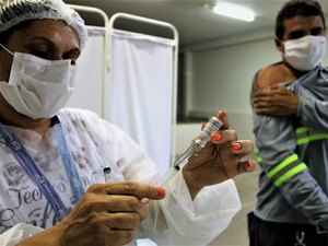 Penedo já vacinou mais de 30% do público-alvo com a primeira dose da vacina contra a covid