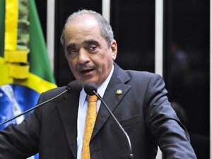 Ex-senador, empresário de comunicação da PB defende apedrejamento de jornalistas