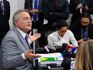 Renan critica prisões de policiais e aciona STF para fixar limites dos Poderes da República