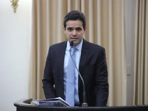 Justiça determina que Maia apague post sobre agentes de trânsito e deputado reage: ‘Não vão me calar’