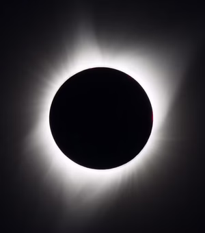 Eclipse solar total de hoje vai escurecer o céu para 15 milhões de pessoas