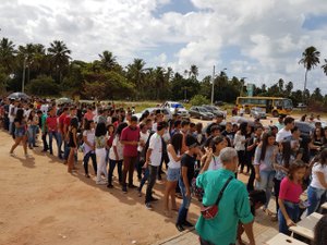 Mais de 13 mil candidatos disputam vagas neste domingo no Ifal