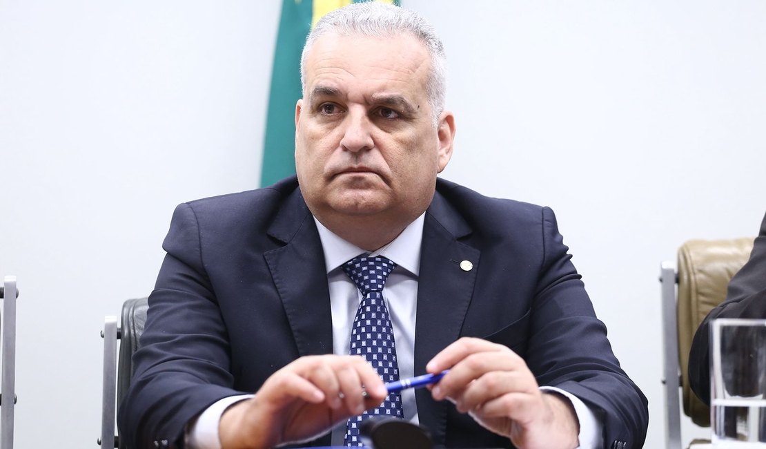 Alfredo Gaspar cobra explicações sobre troca de delegado da PF em investigação do INSS
