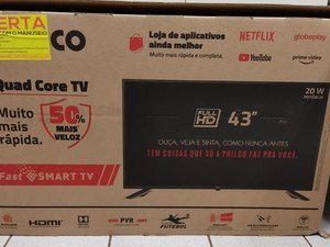 Ladrão se arrepende de furto, compra televisão parcelada em 10 vezes e vai até delegacia devolver objeto em MS