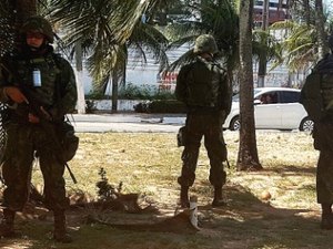 Exército começa patrulha, mas Natal continua sem ônibus e com ruas vazias