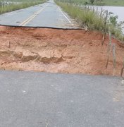 Enquanto DER faz manutenção, BPRv bloqueia ponte sentido Porto Calvo e São Miguel