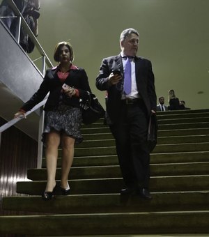 MP prende Garotinho e Rosinha, ex-governadores do Rio