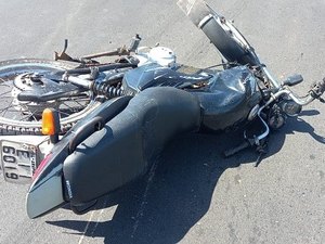 Acidente de moto na zona rural de São Sebastião deixa idoso morto e dois feridos