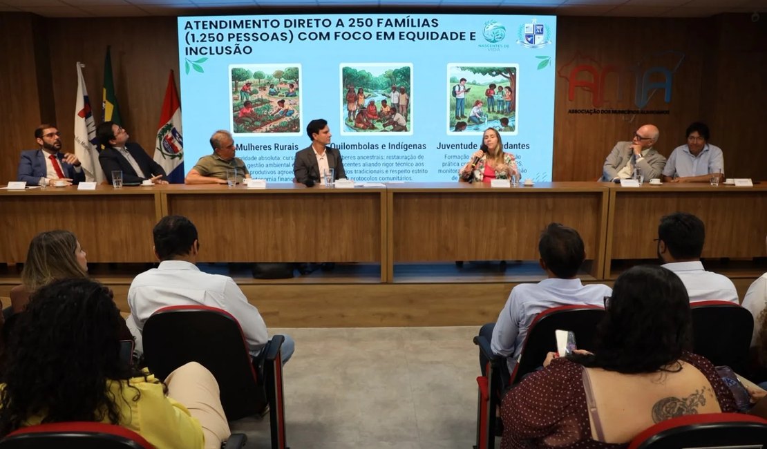 Projeto Nascentes de Vida é apresentado a prefeitos e secretários municipais na AMA