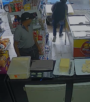 Assaltantes fazem arrastão no bairro Petrópolis, em Maceió