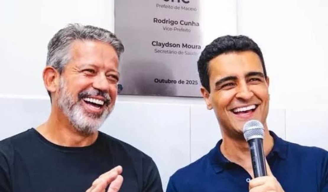 Ausência de JHC em evento de Lira reflete cautela em meio a diálogos em curso, não rompimento