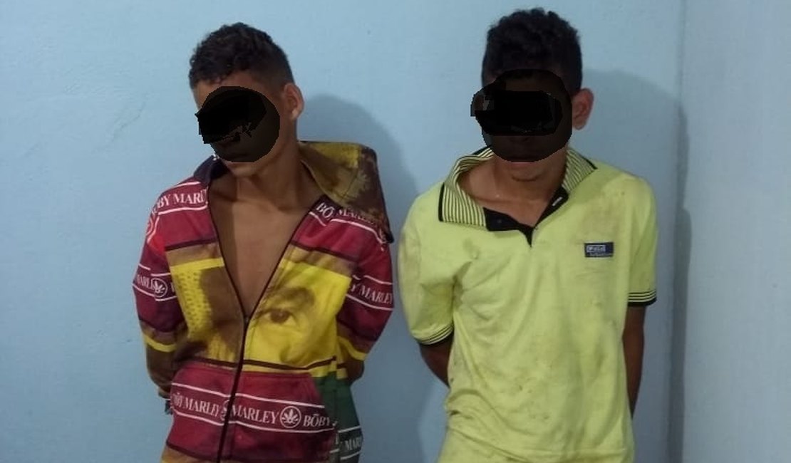 Jovem e adolescente são detidos acusados de roubo em Porto Calvo