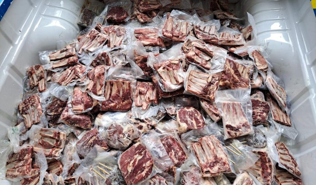 Vigilância Sanitária de Maceió apreende 120 kg de carnes em supermercado na Ponta Verde