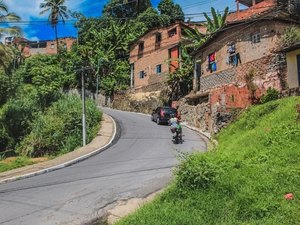 Defesa Civil interdita Ladeira da Moenda, em Maceió, nesta quarta-feira (29)