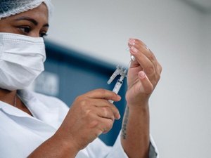Vacinação: 99,3 mil alagoanos já foram imunizados contra a Covid-19
