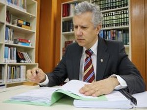 Ex-prefeito e ex-secretário de Finanças de Penedo são condenados após ação do MPE