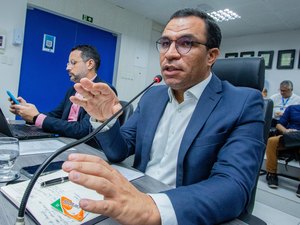 'Não há plano para privatizar a Casal', diz secretário Vitor Pereira