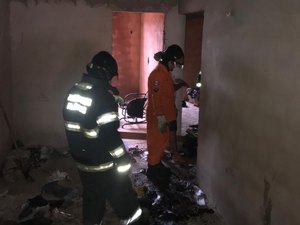 Homem queima colchão e incendeia residência em Maragogi