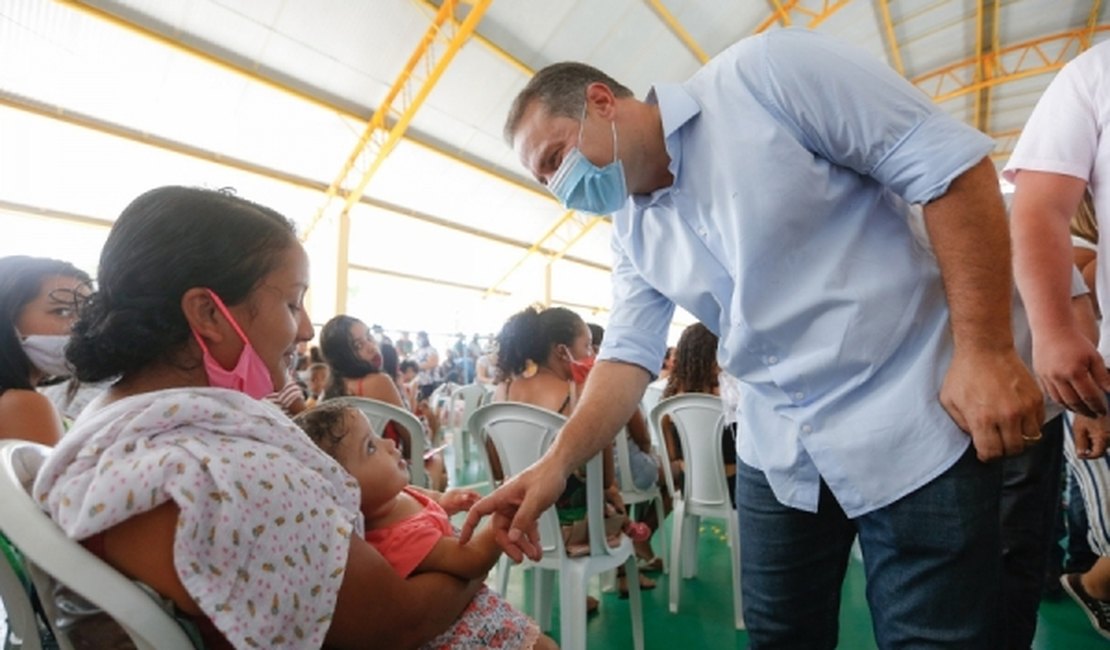 Marechal Deodoro: três mil famílias passam a receber benefício mensal no valor de R$ 100