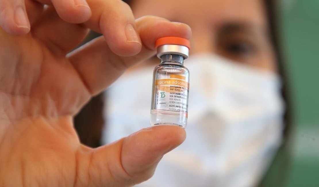 Alagoas receberá mais de 80 mil doses de vacina contra a Covid-19
