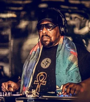 Morre rapper e DJ Afrika Bambaataa, aos 67 anos