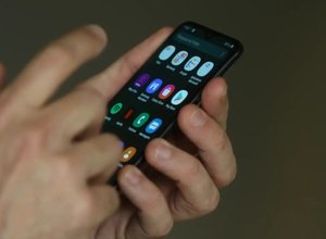Oito em cada 10 adultos defendem a proibição de celulares em escolas