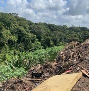 IMA multa e embarga área usada como lixão irregular na Barra de Santo Antônio
