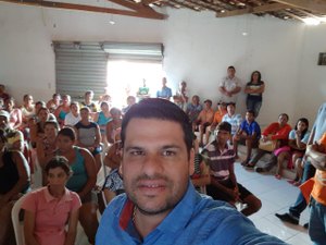 Vereador Thiago ML prestigia reunião de esclarecimentos sobre programas sociais 
