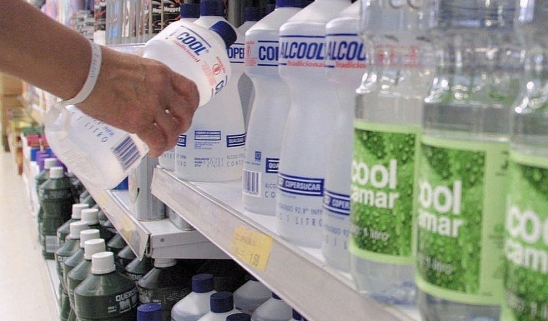 Vigilância Sanitária orienta farmácias e supermercados sobre proibição da venda do álcool 70%