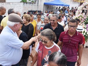 Prefeito Sérgio Lira participa de procissão de São Benedito em Peroba