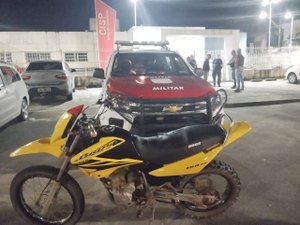 Polícia apreende veículo irregular em Jundiá