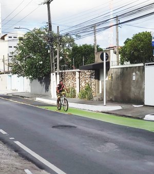 Gruta e Serraria ganham faixa compartilhada para ciclistas e cadeirantes