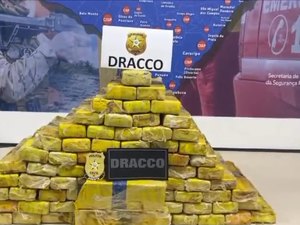 [Vídeo] Dracco apreende carregamento de maconha avaliada em R$ 300 mil em Porto Real do Colégio