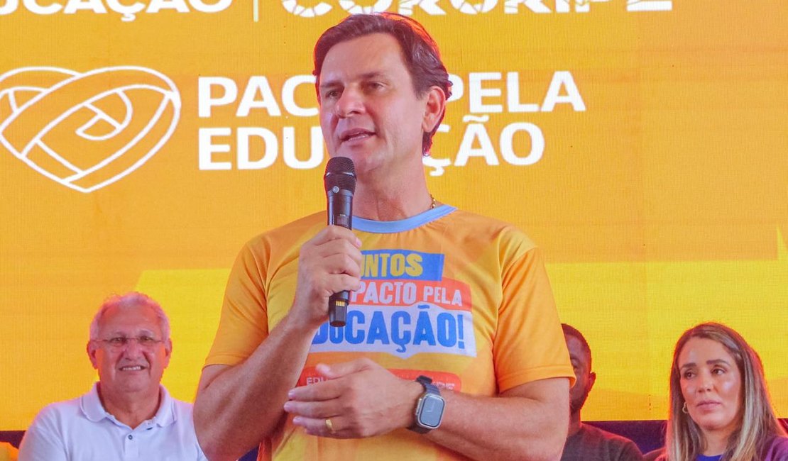 Marcelo Beltrão anuncia reajuste salarial para os profissionais da Educação de Coruripe