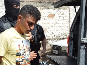 Assassino confesso de vereador chega a Maceió