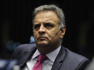 Senado corta salário de Aécio e verba de gabinete após ordem do STF