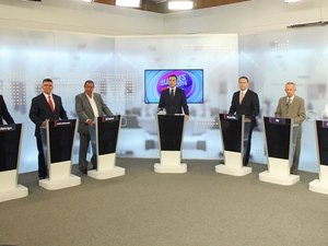 Candidatos ao governo do Estado debateram proposta e trocaram farpas em debate