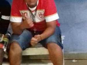 Organizador de festa é preso por posse ilegal de arma